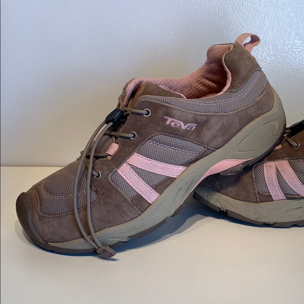 TEVA Sneakers